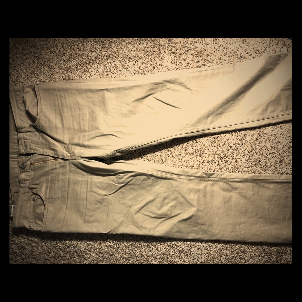Levi’s khakis